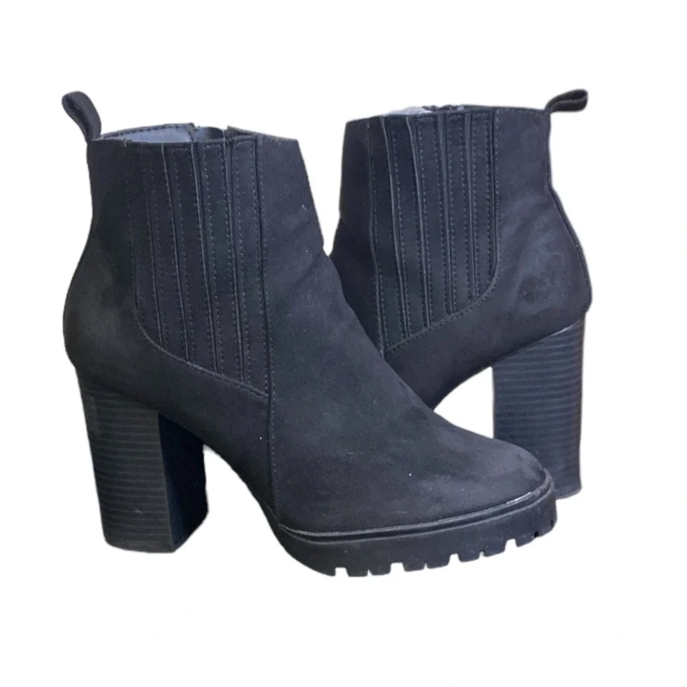 Black Suede Heel Boots Size 8